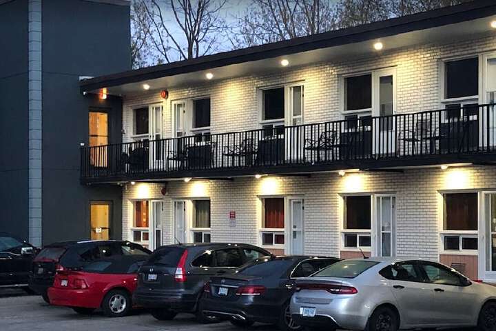 Sunrise Inn
