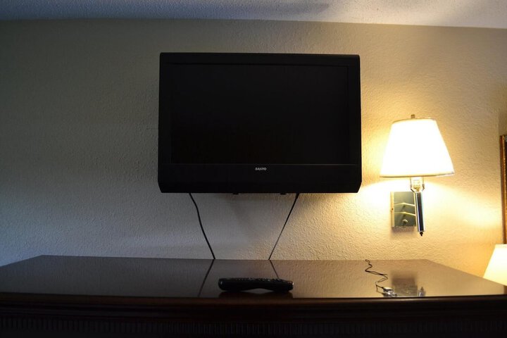 Room 10 of 37