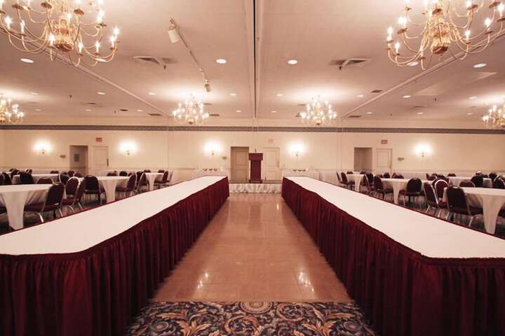 Ballroom/Hall 62 of 69