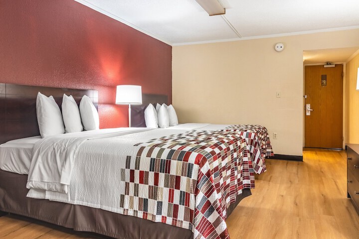 Room 19 of 28