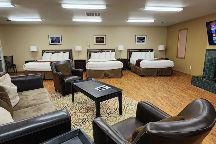 Room 11 of 44