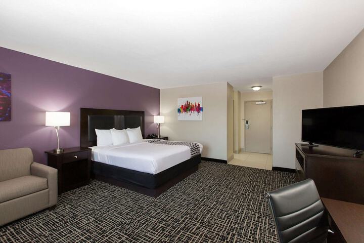 La Quinta Inn & Suites by Wyndham Blue Springs