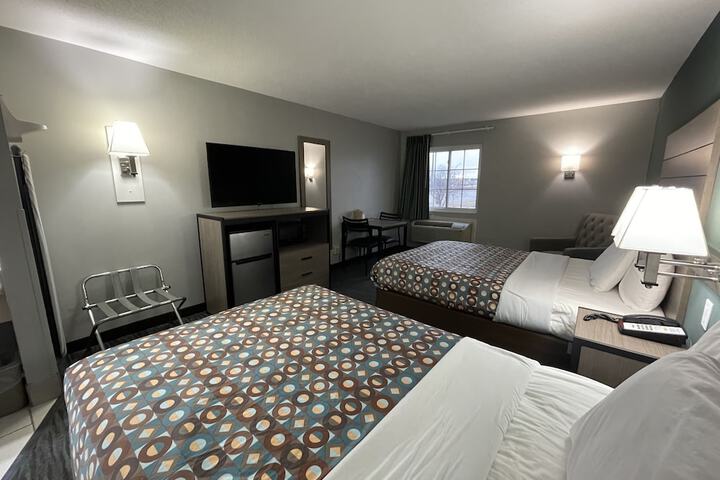 Room 27 of 46