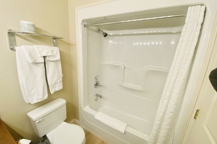 Room 6 of 20