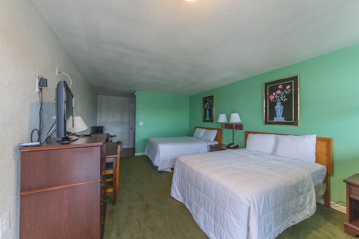 Room 28 of 34