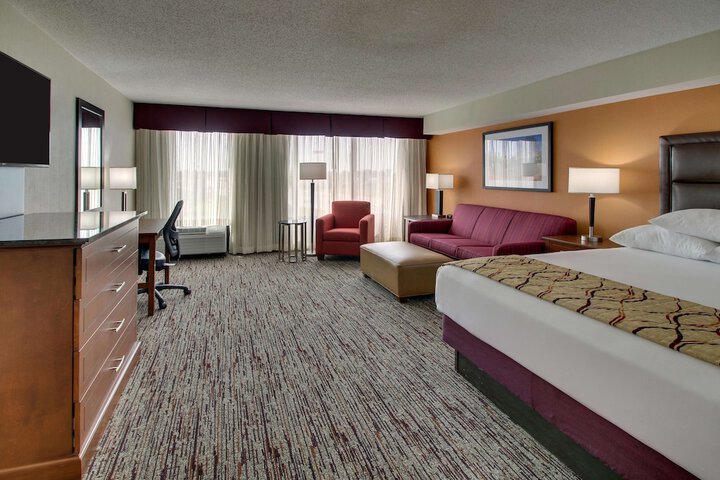 Room 32 of 62