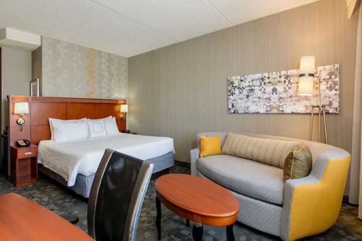 Room 15 of 25