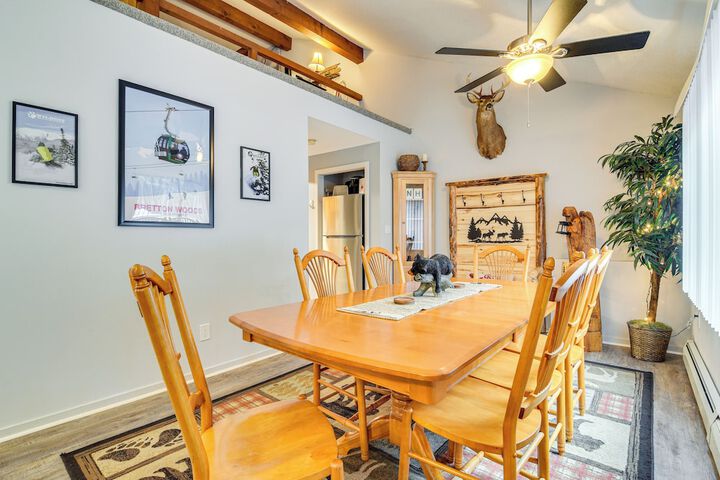 Cozy Bartlett Condo w / Deck & Resort Amenities!
