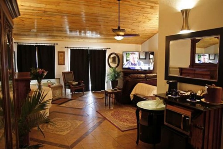 Echo Canyon Spa Resort (Adults Only)