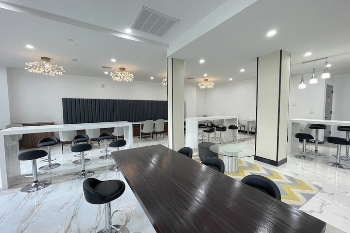 Hotel Interior 4 of 27