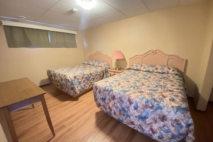 Room 11 of 12