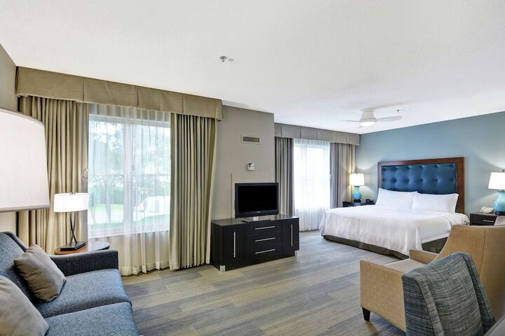 Room 27 of 51