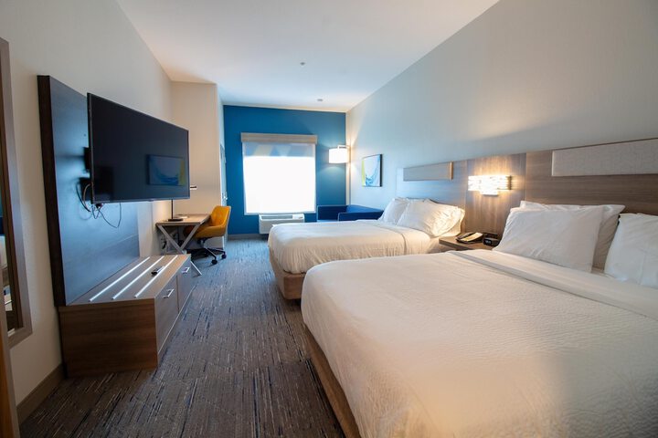 Room 27 of 46