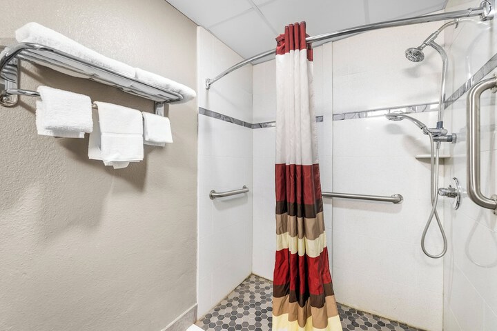 Room 16 of 23