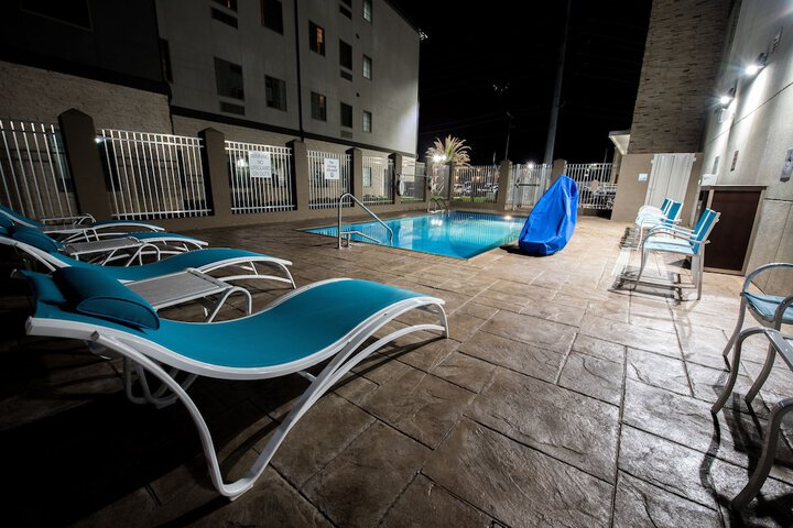 Pool 12 of 115