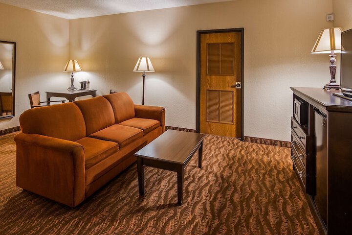 Room 12 of 40