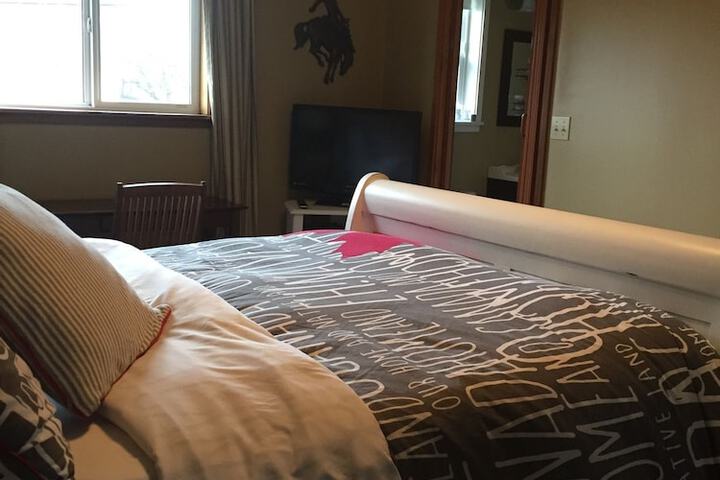 Room 34 of 62