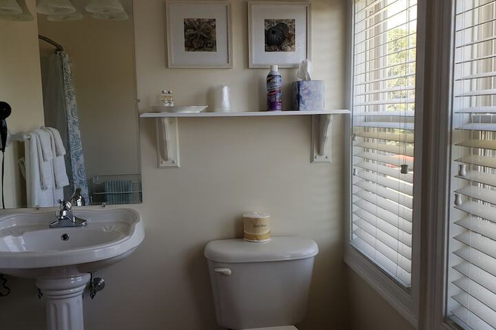 The Elmere House Bed & Breakfast