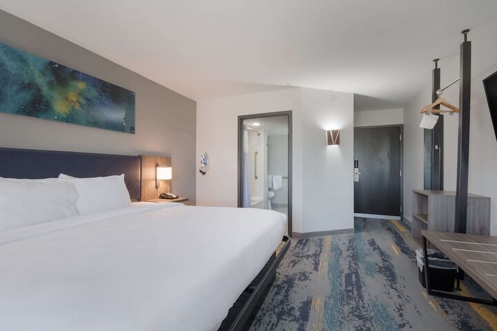 Room 30 of 80