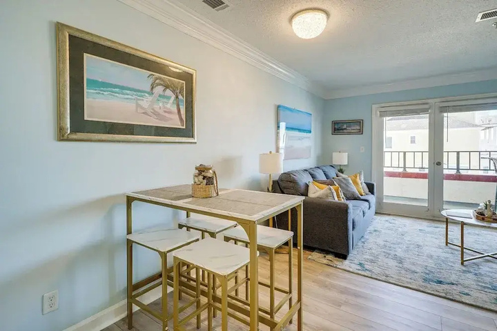 Sunrise Oceanview Escape & Pool in N Topsail Beach