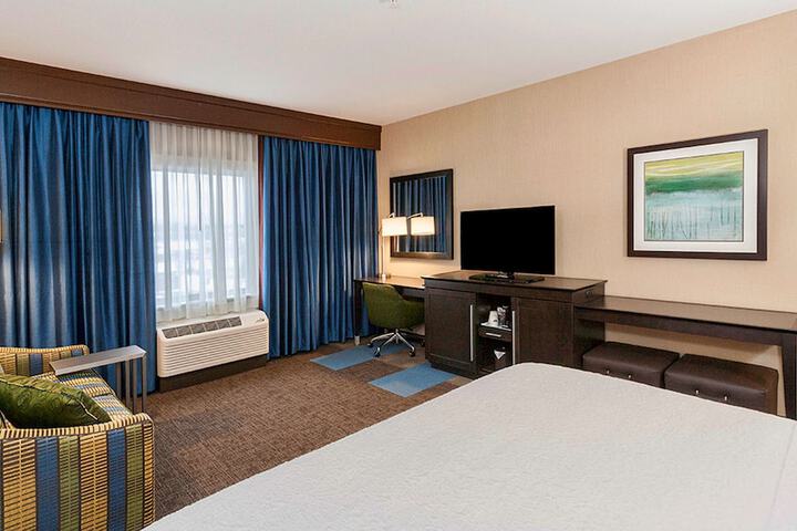 Room 9 of 34
