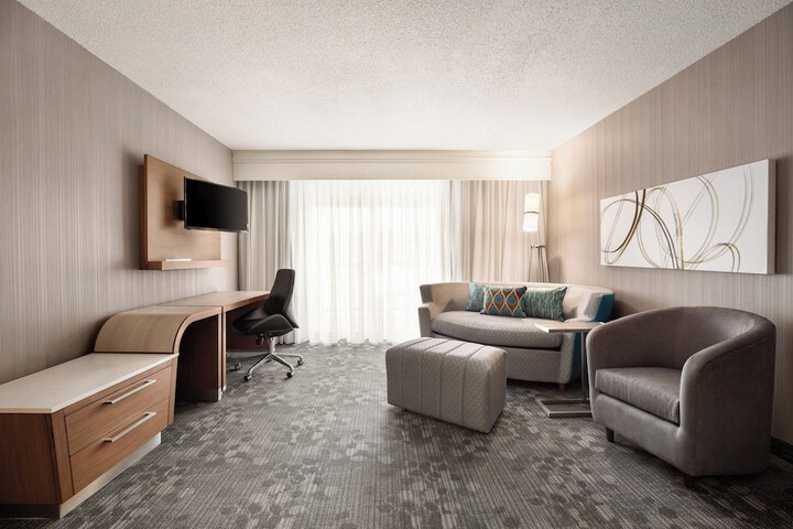 Courtyard by Marriott Topeka
