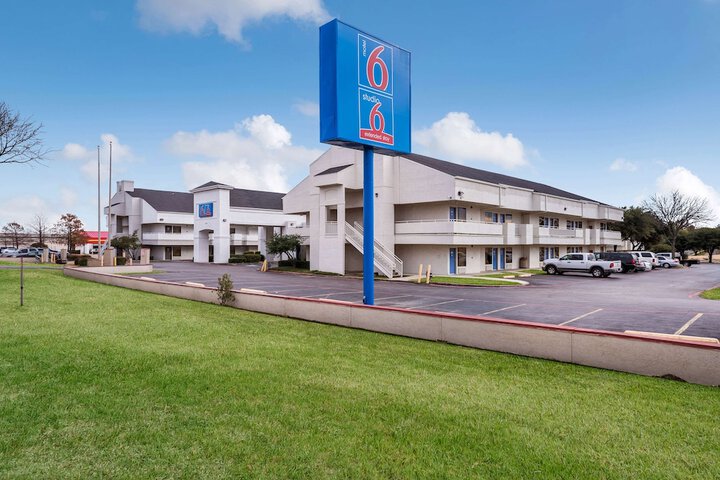 Hotel 2 of 34
