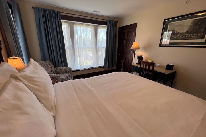 Charleston House Bed & Breakfast Inn