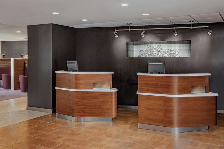 Courtyard by Marriott Greensboro