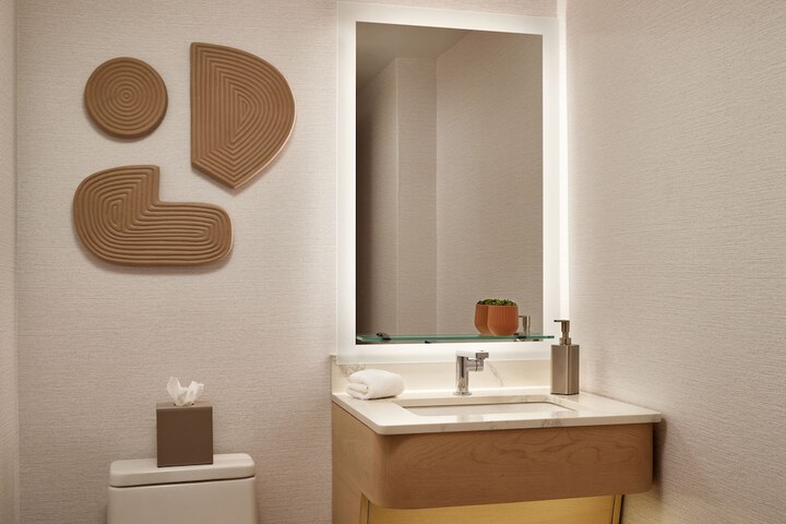 Room 44 of 155