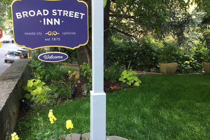 Broad Street Inn