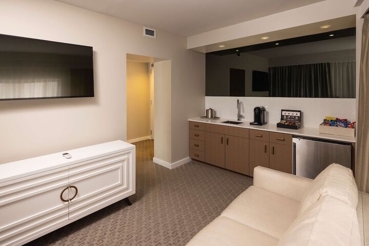 Room 38 of 121