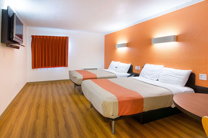 Room 19 of 29