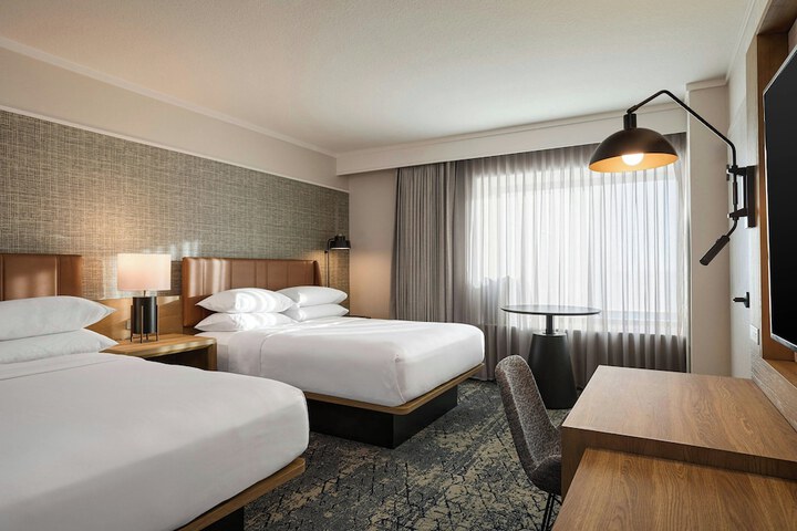 Sheraton Grand Sacramento Hotel