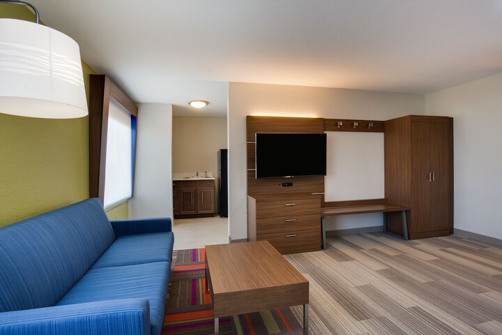 Room 27 of 57