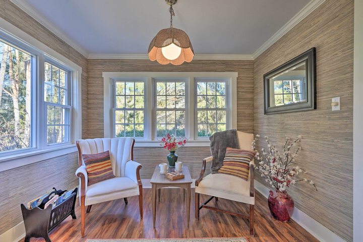 3-acre Lodge w / Snowmobile & Four-wheeling Trails