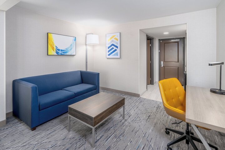 Room 11 of 44