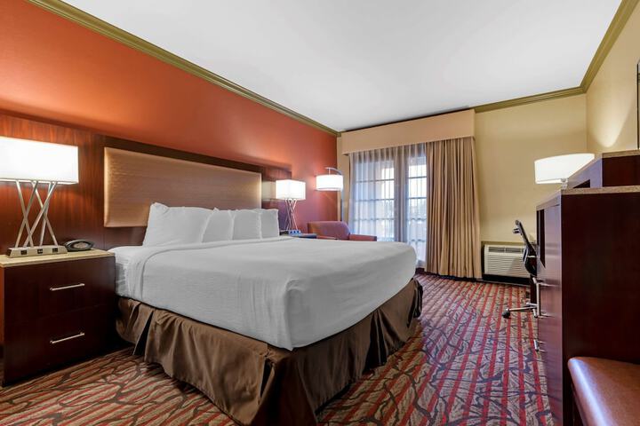 Room 32 of 50