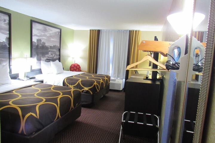 Super 8 by Wyndham New Cumberland