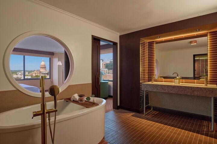 Room 46 of 93