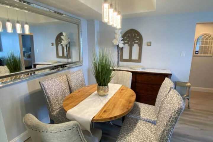 Uhost AI 2BR Condo Scenic Mountain Retreat