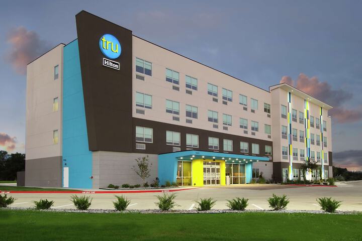 Hotel 3 of 34