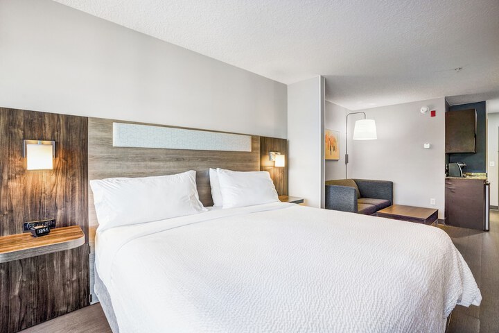 Holiday Inn Express & Suites Jacksonville - Atlantic Beach by IHG