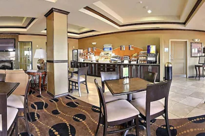 Holiday Inn Express Hotel & Suites Clovis by IHG