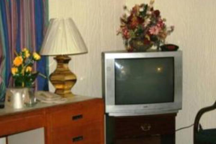 Room 1 of 6