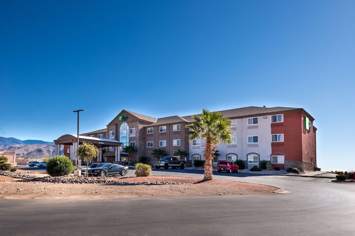 Hotel 5 of 59