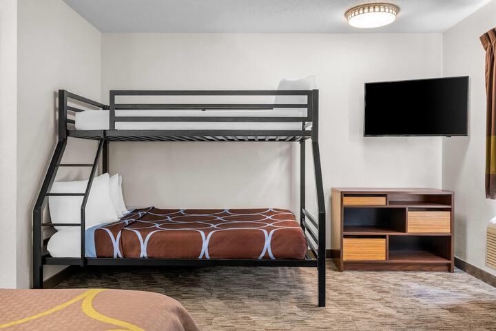Super 8 by Wyndham Custer / Crazy Horse Area