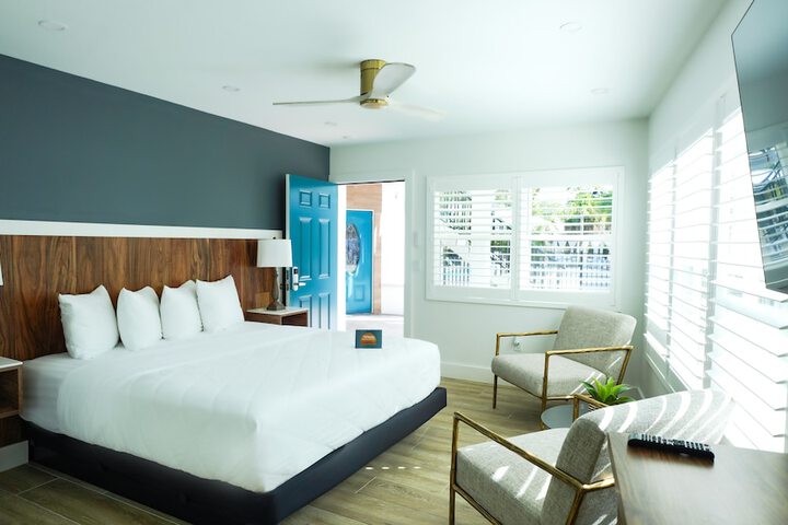 Room 50 of 54