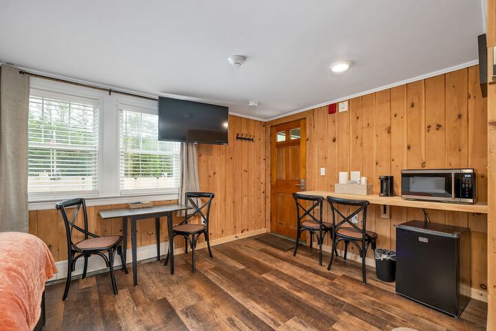 Room 160 of 185