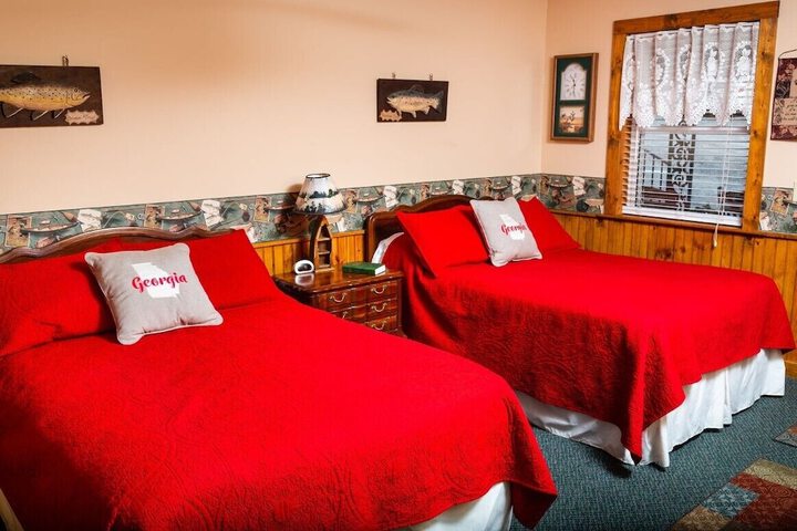 Mountain Aire Cottages Inn & Glamping
